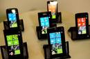 Microsoft lanza Windows Phone 7 para competir contra iOS y Android