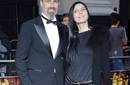 Matthew Fox junto a su esposa en los premios Laurence Olivier