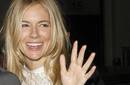 Sienna Miller sonrie de nuevo sin Jude Law