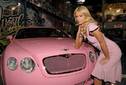 Paris Hilton halagada por comparaciones con Barbie