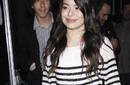 Miranda Cosgrove y Nat Wolff juntos en el teatro 'Roxy'