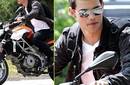 Taylor Lautner maneja una motocicleta en su nueva película