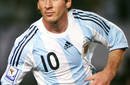 Lionel Messi: 'Maradona debe continuar en la selección argentina'