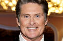 David Hasselhoff todo un casanova, tiene dos novias