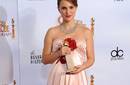 Natalie Portman luce embarazo en los olden Globe