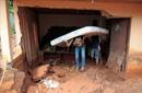 Riesgo de nuevos deslizamientos en Río obliga a familias a abandonar sus casas