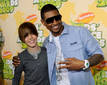 Justin Bieber compite con Usher en los Teen CHoice Awards 2010