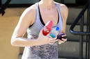 Ashley Greene se ejercita en el gym