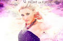 Emily Osment en la portada de su disco FIGHT or FLIGHT