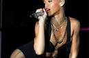 Rihanna presentó 'Take a Bow' en Good Morning America