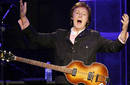 Paul McCartney toca en el 100 Club, ante apenas 300 personas