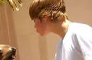 Justin Bieber se divierte en las Bahamas con las focas y los delfines