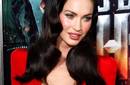 Megan Fox luce sensual escote en estreno de Johan Hex