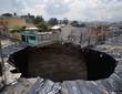 Investigan en Gautemala el enorme agujero producido por el Agatha