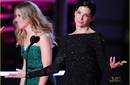 Sandra Bullock y Scarlett Johansson aclararon las cosas en los Golden Globes