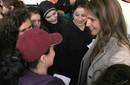 Reina Rania de Jordania visita escuela femenina
