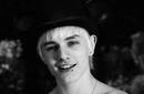 Luke Worrall el ex de Kelly Osbourne le puso los cuernos con un transexual