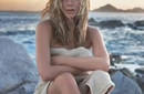 Jennifer Aniston posa semidesnuda para promocionar su nuevo perfume