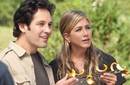 Jennifer Aniston y Paul Ruddun juntos en Wanderlust