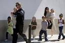 Brad Pitt, Angelina Jolie y sus hijos reciben la primavera en Nueva Orleands