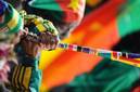Una mujer sudafricana se rompe la garganta soplando una vuvuzela