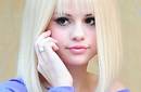 Selena Gomez es rubia en Round and Round