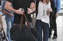 Miley Cyrus y Liam Hemsworth en el aeropuerto de Toronto