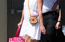 Britney Spears va de compras vestida de blanco