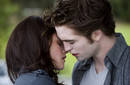 Robert Pattinson vivirá con Kristen Stewart