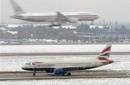 El mal tiempo arruina la Navidad a tiendas y aerolíneas europeas