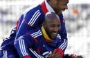 Thierry Henry y Nicolas Anelka aún deben renunciar a las primas del Mundial
