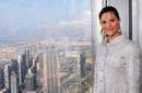 Victoria de Suecia surca cielos de Abu Dabi