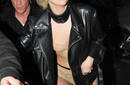 Lady Gaga, una 'grinch' desnuda en Navidad