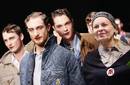 Vivienne Westwood apuesta por el rojo intenso
