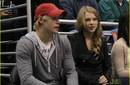 Fotos: Taylor Swift y Chord Overstreet de Glee juntos en un partido de hockey