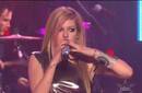 Vídeo: Avril Lavigne se reúne con sus fans en Londres