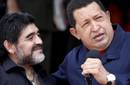 Hugo Chávez saca cara por Diego Maradona