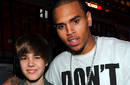 Justin Bieber sale en defensa de Chris Brown
