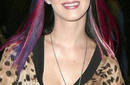 Katy Perry estrenó nuevo look con extensiones rojas y azules
