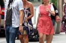 Jennifer Love Hewitt pasea con su novio por las calles de Los Angeles