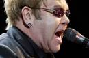 Elton John: Dudo que me inviten a la boda real