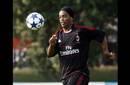 Ronaldinho Gaúcho no se mueve del Milan: el brasileño cumplirá su contrato hasta junio del 2011