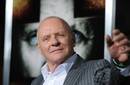 Anthony Hopkins se viste de sacerdote en 'The rite'