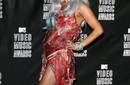 Vestido de carne que uso Lady Gaga será usado en muñecas