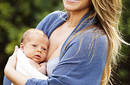 Ali Larter presenta a su primer hijo