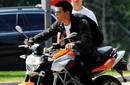Taylor Lautner se estresa por una caravana