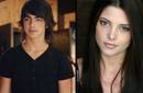 Joe Jonas despide el 2010 con Ashley Greene