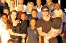 Angelina Jolie y Brad Pitt envían saludo desde Nambia