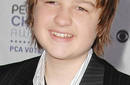 Angus T. Jones gana más que Miley Cyrus, Miranda Cosgrove y Demi Lovato juntas