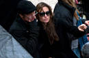 Brad Pitt acompaña a Angelina Jolie en el rodaje de su primer filme
